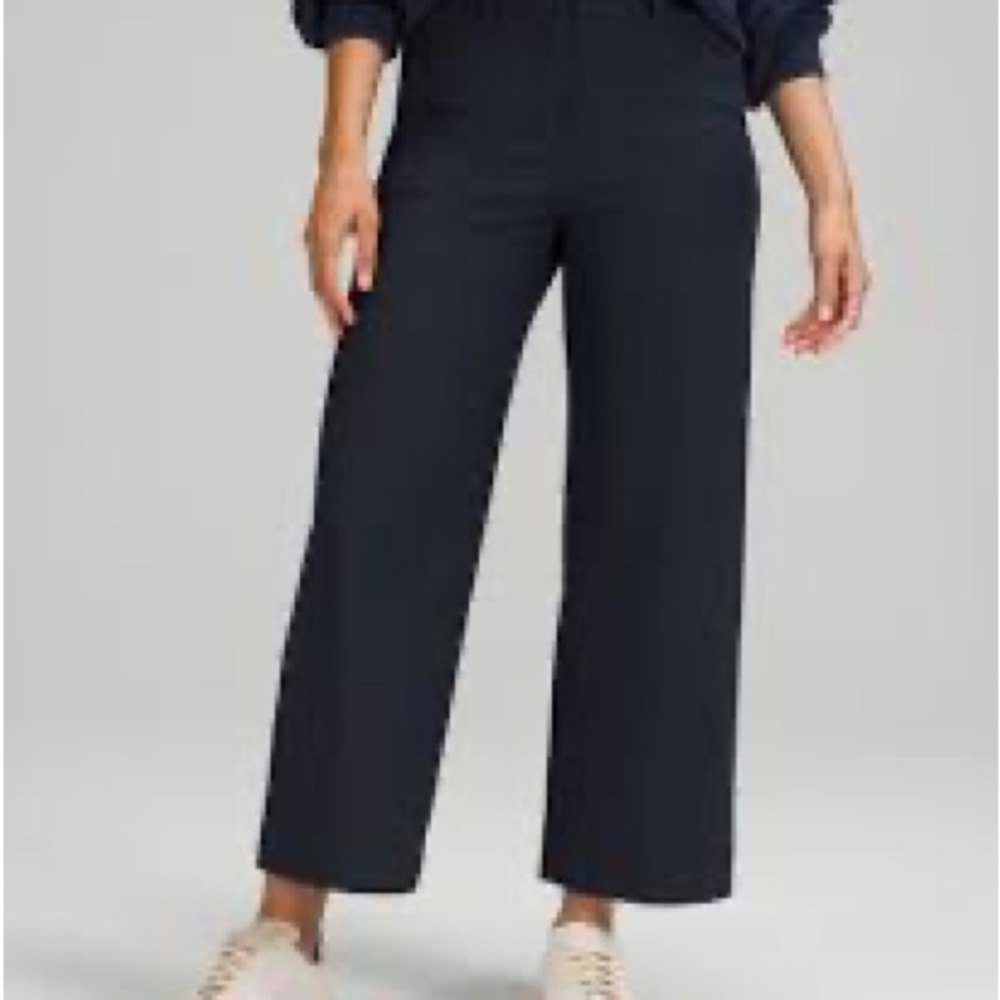 Lululemon city sleek 5 pocket wide leg pants